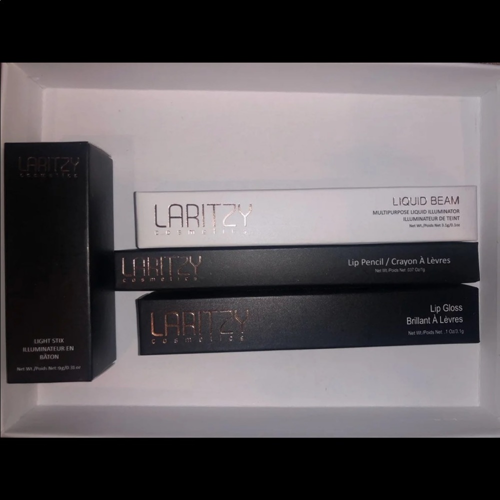LARITZY 4 piece makeup set